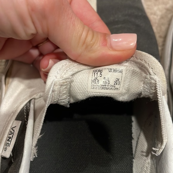 Vans size 11.5 - Picture 9 of 10